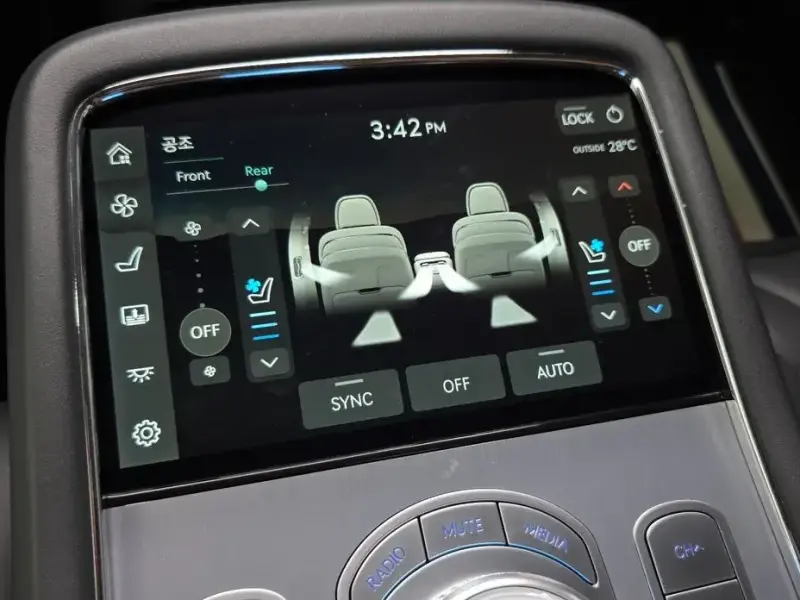 2023 Genesis G90 с пробегом 57 846 км