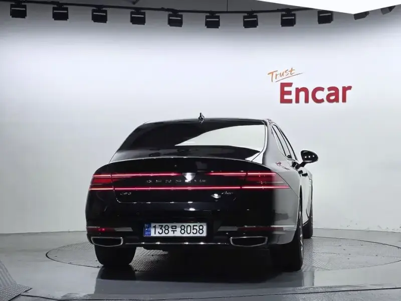 2023 Genesis G90 с пробегом 58 216 км