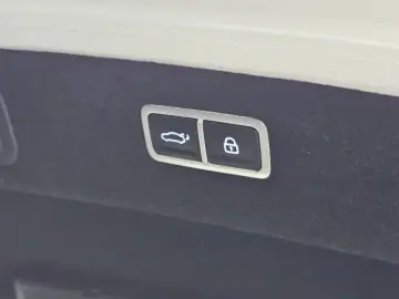 2023 Genesis G90 с пробегом 55 231 км