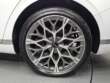 2023 Genesis G90 с пробегом 55 231 км