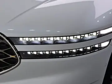 2023 Genesis G90 с пробегом 55 231 км