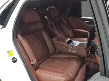 2023 Genesis G90 с пробегом 55 231 км