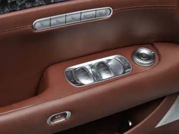 2023 Genesis G90 с пробегом 55 231 км