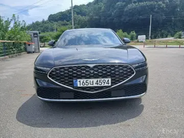 2023 Genesis G90 с пробегом 67 100 км