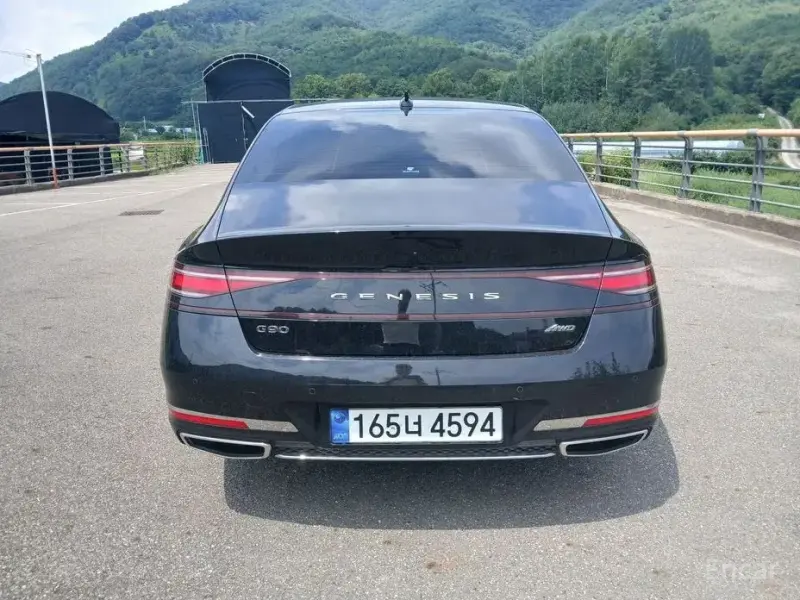 2023 Genesis G90 с пробегом 67 100 км