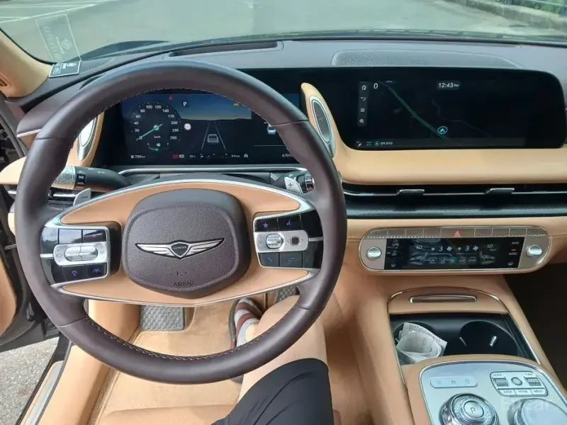 2023 Genesis G90 с пробегом 67 100 км