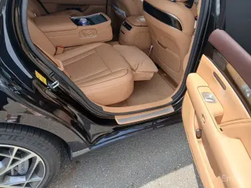 2023 Genesis G90 с пробегом 67 100 км