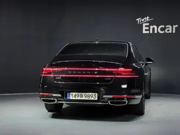 2023 Genesis G90 с пробегом 95 561 км