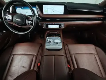 2023 Genesis G90 с пробегом 95 561 км