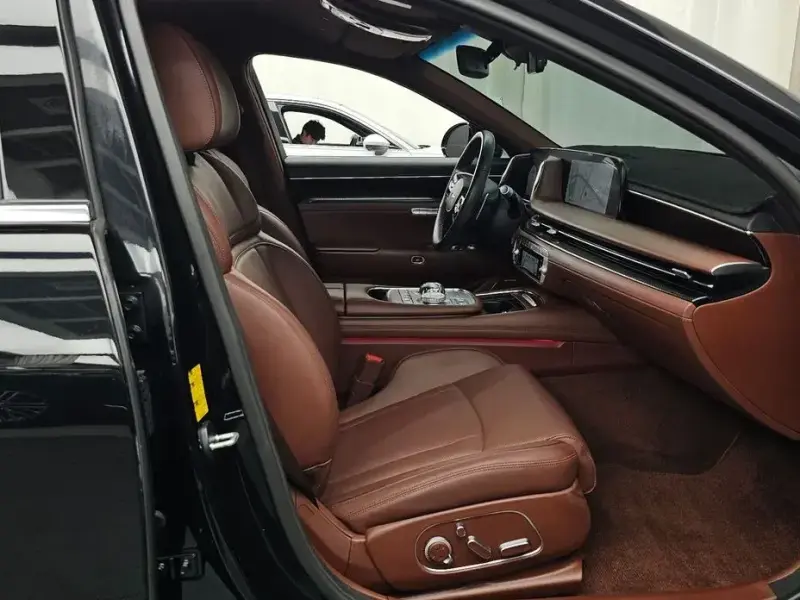 2023 Genesis G90 с пробегом 95 561 км