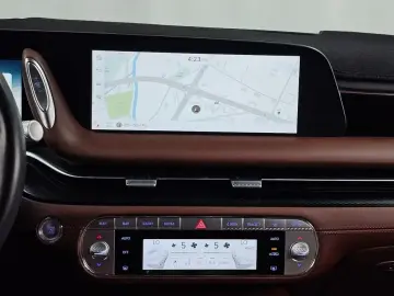 2023 Genesis G90 с пробегом 95 561 км