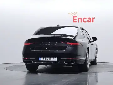 2023 Genesis G90 с пробегом 51 550 км