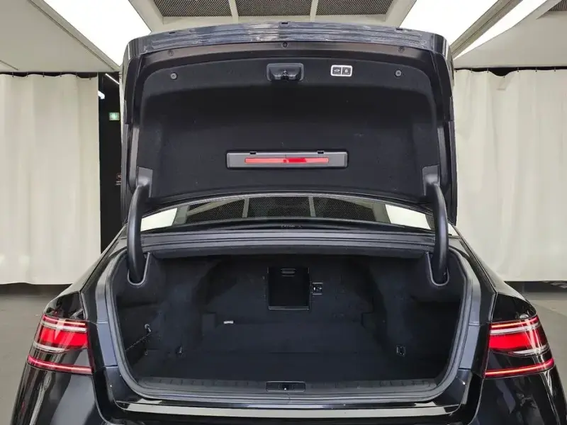 2023 Genesis G90 с пробегом 95 561 км