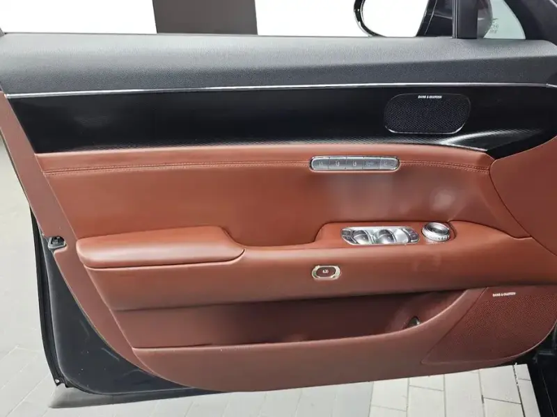 2023 Genesis G90 с пробегом 95 561 км