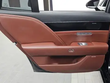 2023 Genesis G90 с пробегом 95 561 км
