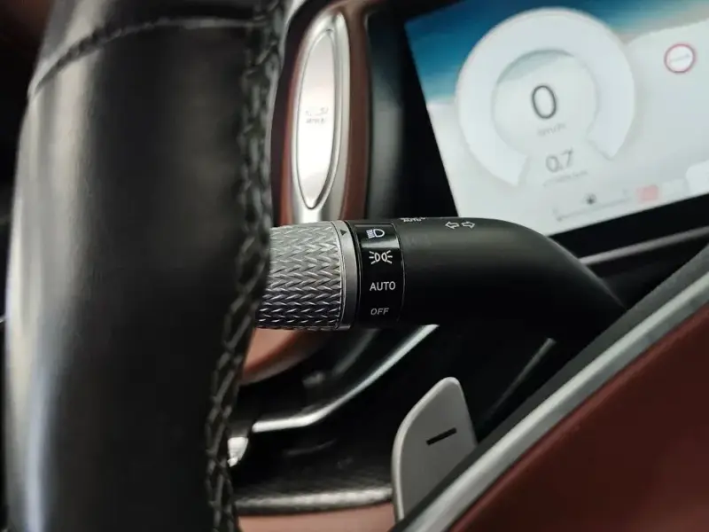 2023 Genesis G90 с пробегом 95 561 км