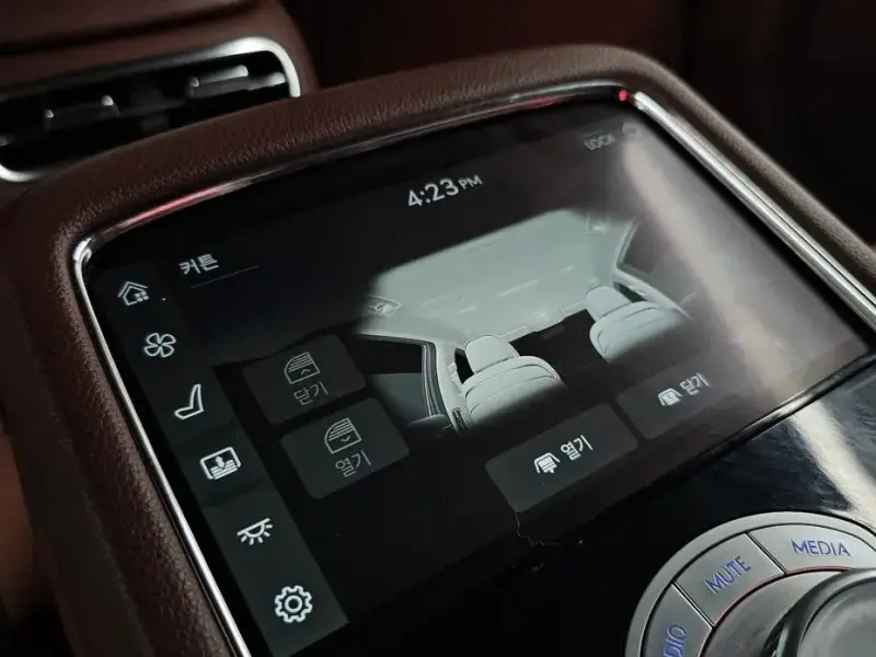 2023 Genesis G90 с пробегом 95 561 км