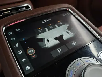 2023 Genesis G90 с пробегом 95 561 км