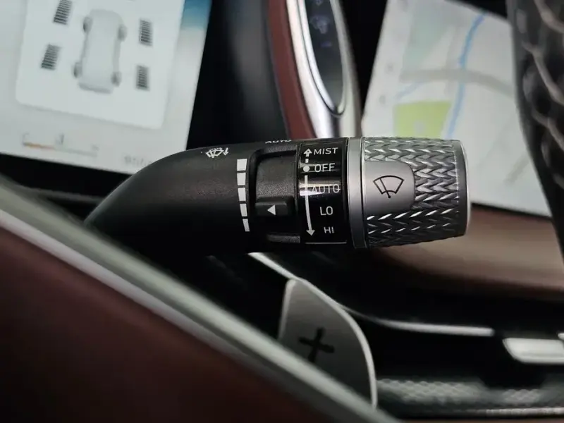 2023 Genesis G90 с пробегом 95 561 км