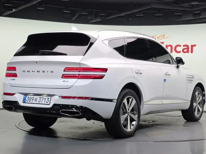 2023 Genesis GV80 с пробегом 23 938 км