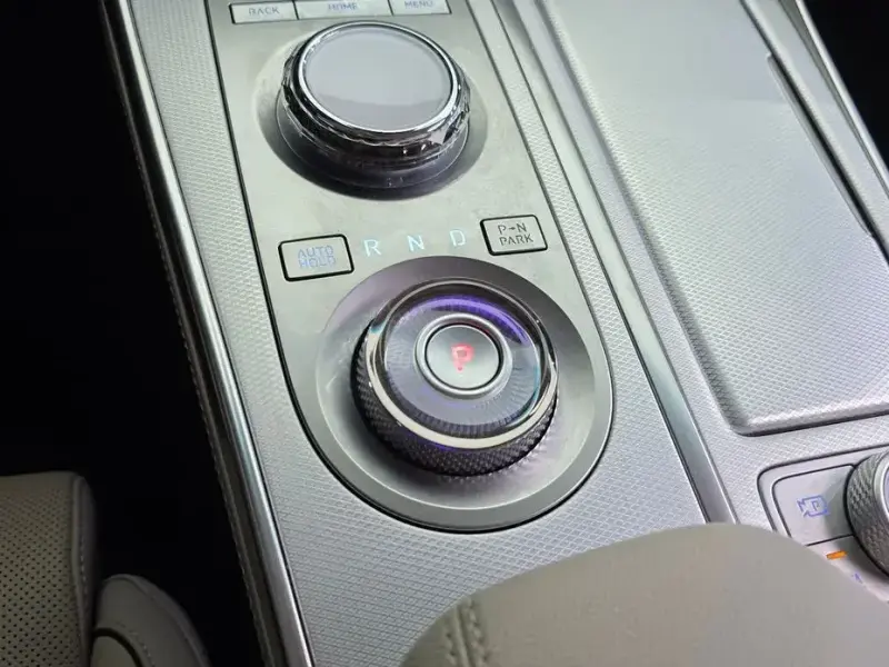 2023 Genesis GV80 с пробегом 23 938 км