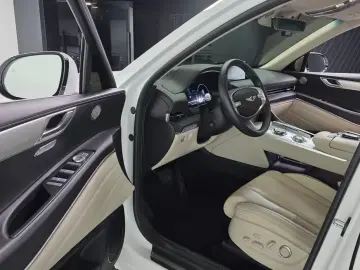 2023 Genesis GV80 с пробегом 23 938 км