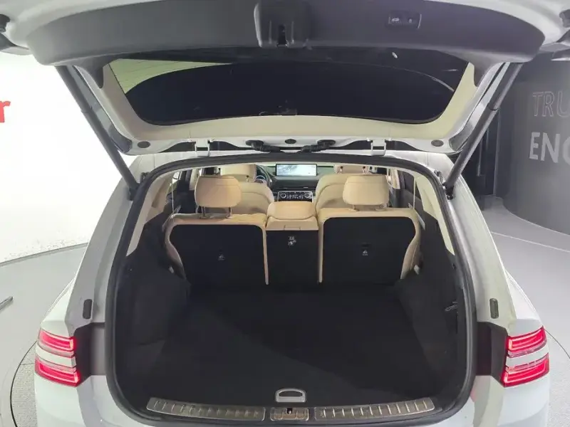 2023 Genesis GV80 с пробегом 23 938 км