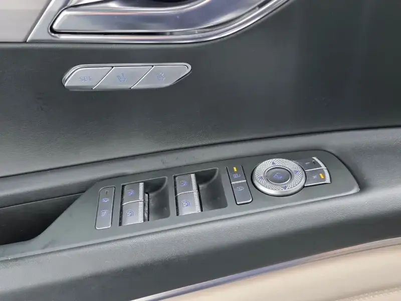 2023 Genesis GV80 с пробегом 53 556 км