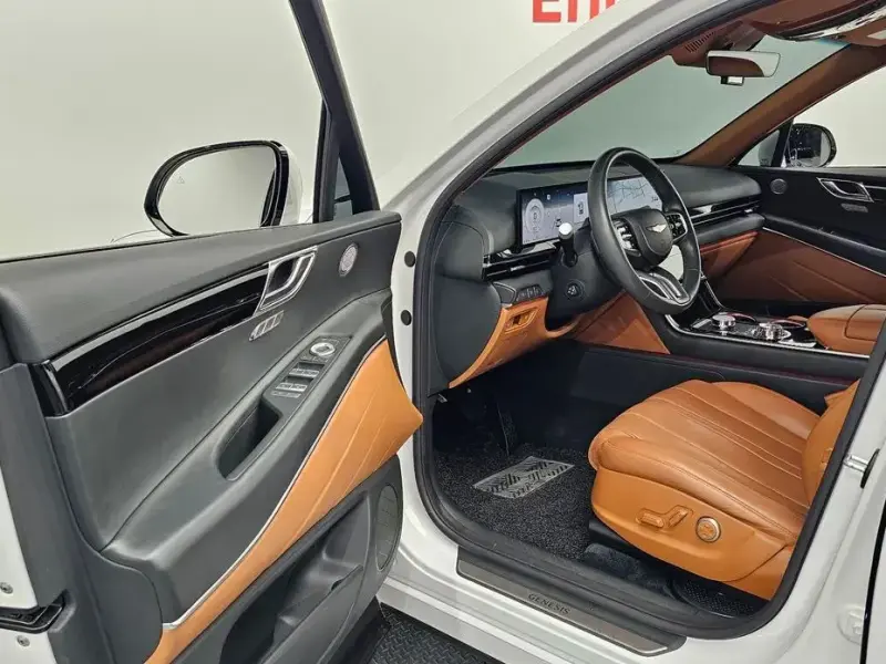 2023 Genesis GV80 с пробегом 48 422 км