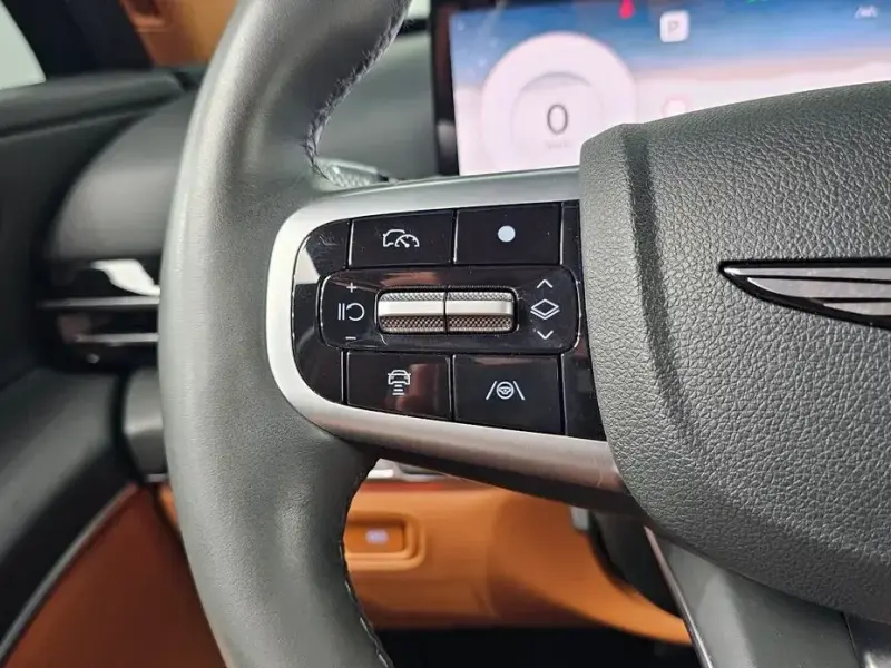 2023 Genesis GV80 с пробегом 48 422 км