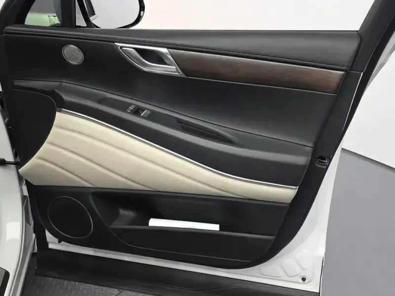 2023 Genesis GV80 с пробегом 53 848 км