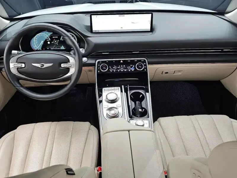 2023 Genesis GV80 с пробегом 72 563 км