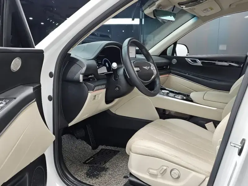 2023 Genesis GV80 с пробегом 72 563 км