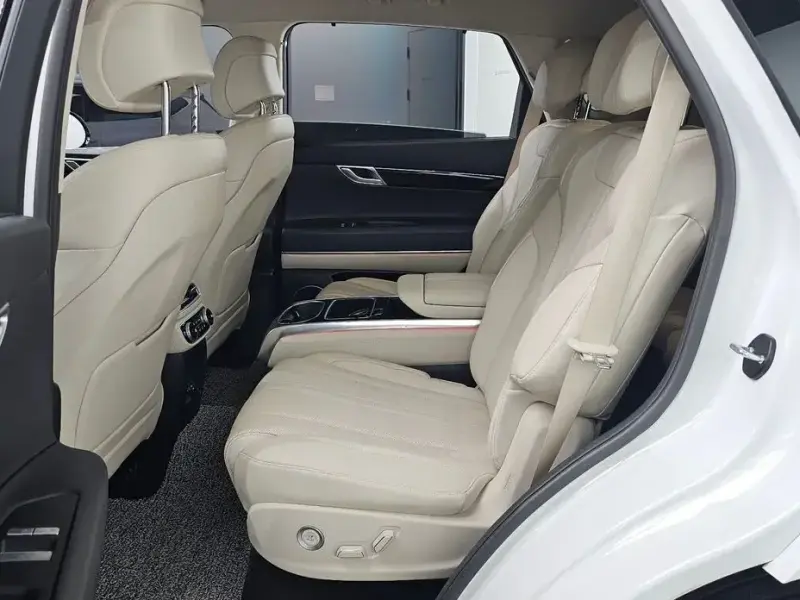 2023 Genesis GV80 с пробегом 72 563 км