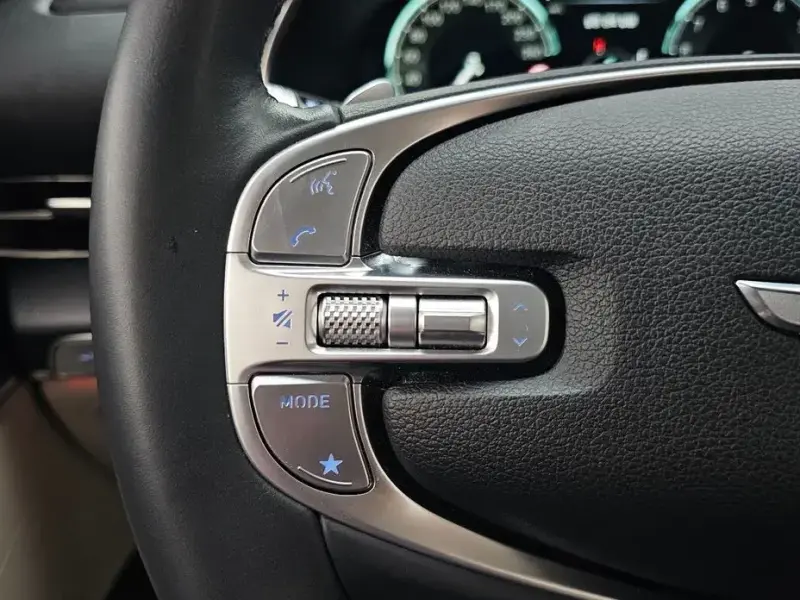 2023 Genesis GV80 с пробегом 72 563 км