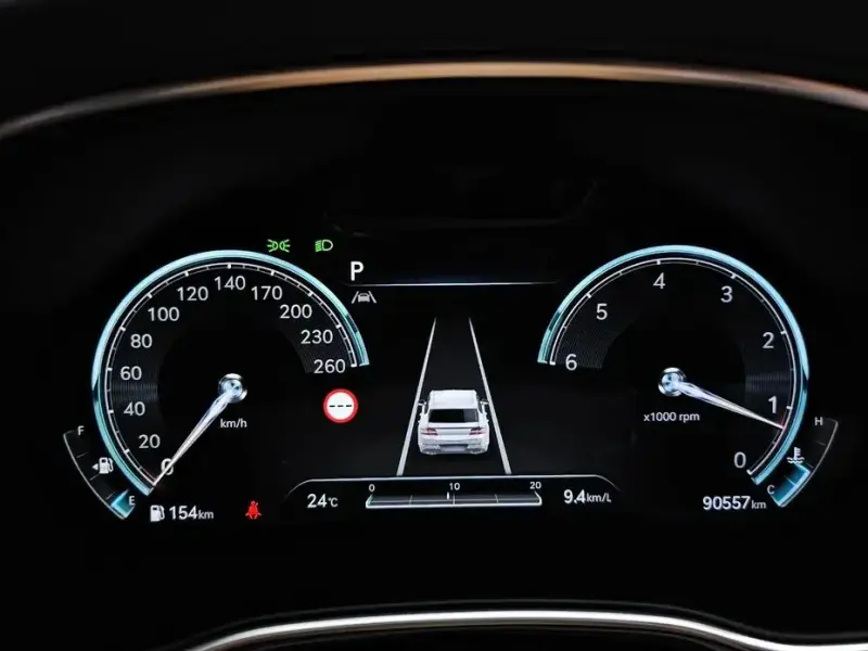 2023 Genesis GV80 с пробегом 90 557 км