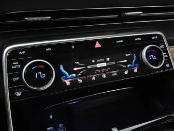 2023 Genesis GV80 с пробегом 72 563 км