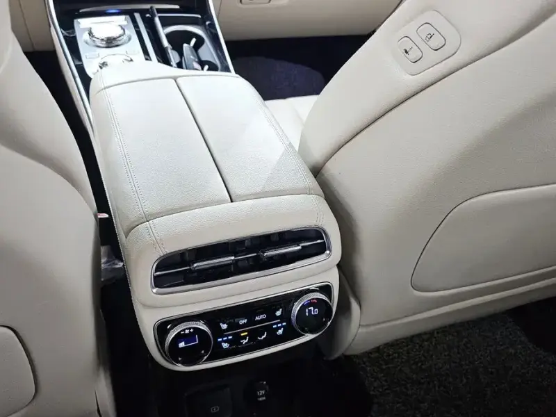 2023 Genesis GV80 с пробегом 72 563 км