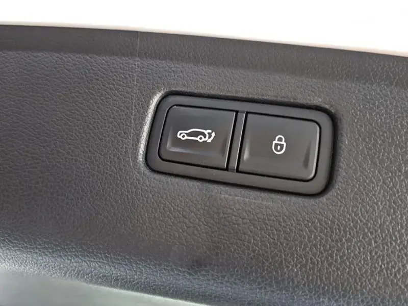 2023 Genesis GV80 с пробегом 72 563 км