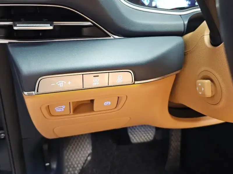 2023 Genesis GV80 с пробегом 90 557 км
