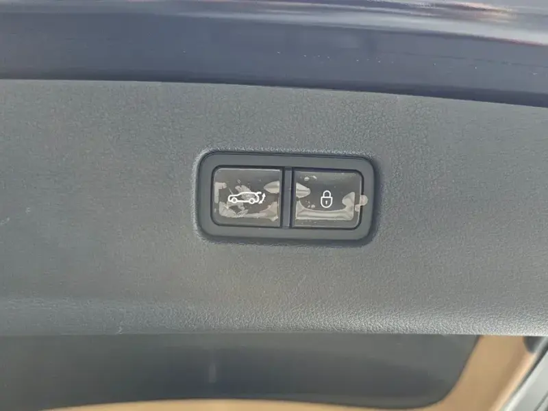 2023 Genesis GV80 с пробегом 90 557 км