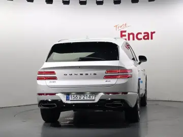 2023 Genesis GV80 с пробегом 44 136 км