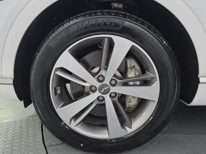 2023 Genesis GV80 с пробегом 44 136 км