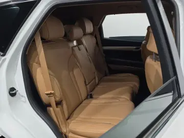 2023 Genesis GV80 с пробегом 44 136 км