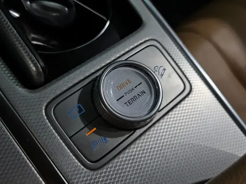 2023 Genesis GV80 с пробегом 44 136 км