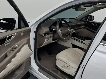 2023 Genesis GV80 с пробегом 57 771 км