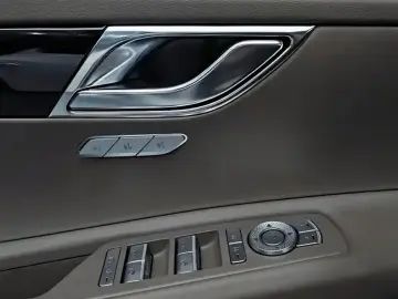 2023 Genesis GV80 с пробегом 57 771 км