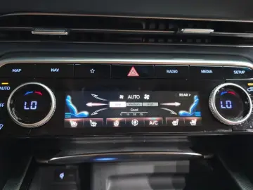 2023 Genesis GV80 с пробегом 44 136 км