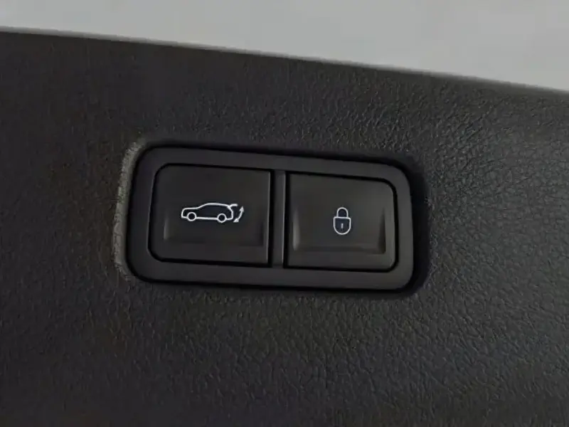 2023 Genesis GV80 с пробегом 57 771 км