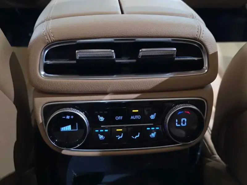 2023 Genesis GV80 с пробегом 44 136 км